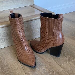 Marc Fisher Tan Textured Heeled Leather Ankle Boots with stacked heel size 8